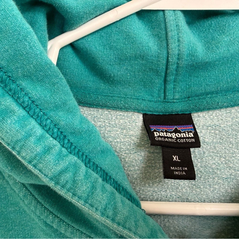 Patagonia Teal Hoodie with Chest Logo Tag - Picture 2 of 4